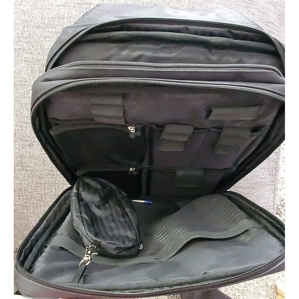 Mobile Edge Black 16